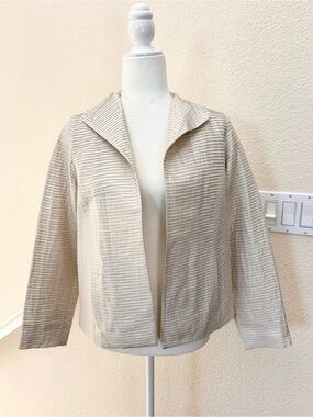 Eileen Fisher Pleated Crinkle Silk Open-Front
Blazer Jacket PS color cream lined
